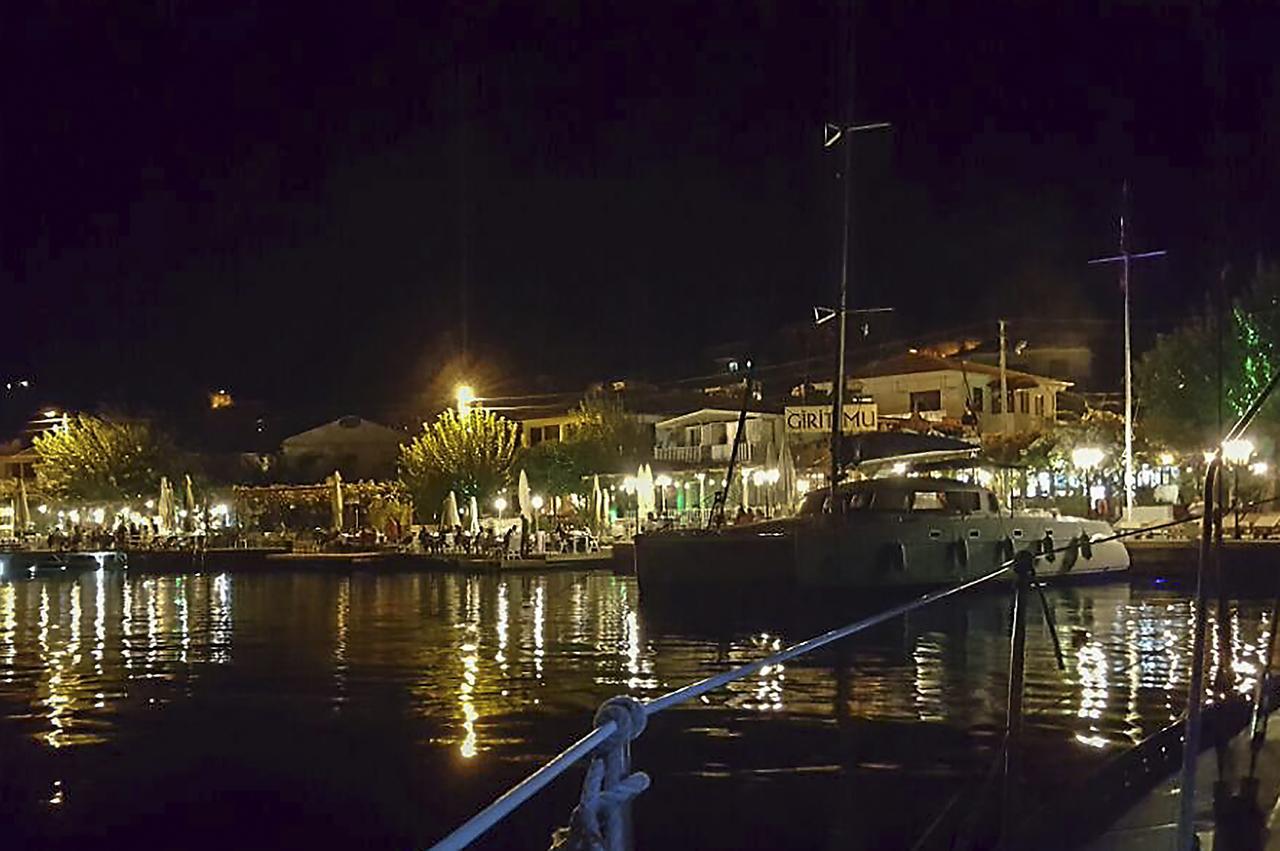 Giritimu Evleri Bed & Breakfast Selimiye  Luaran gambar